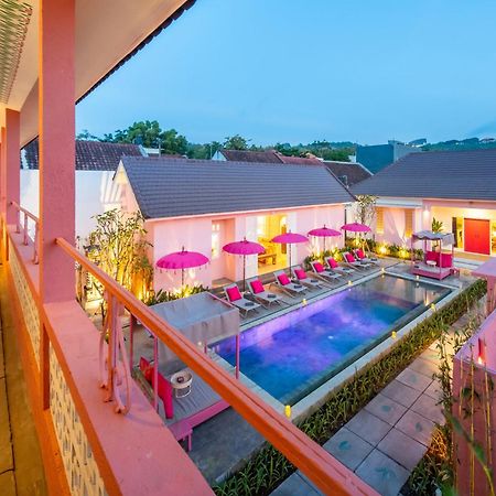 Pinkprivate Balangan - For Cool Adults Only Bed & Breakfast จิมบาราน ภายนอก รูปภาพ