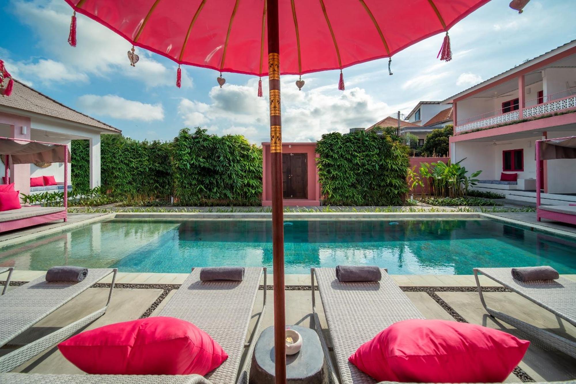 Pinkprivate Balangan - For Cool Adults Only Bed & Breakfast จิมบาราน ภายนอก รูปภาพ