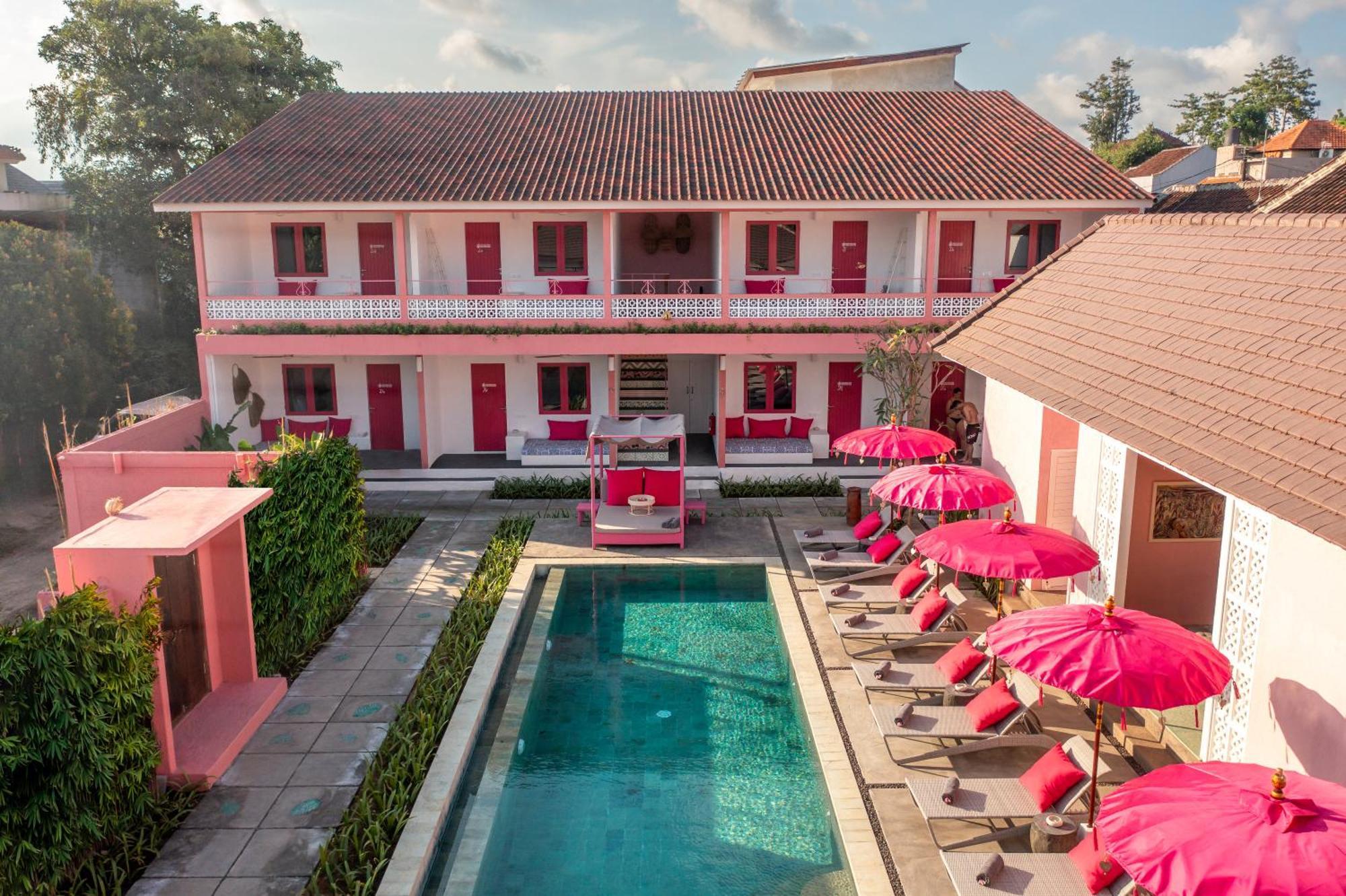 Pinkprivate Balangan - For Cool Adults Only Bed & Breakfast จิมบาราน ภายนอก รูปภาพ