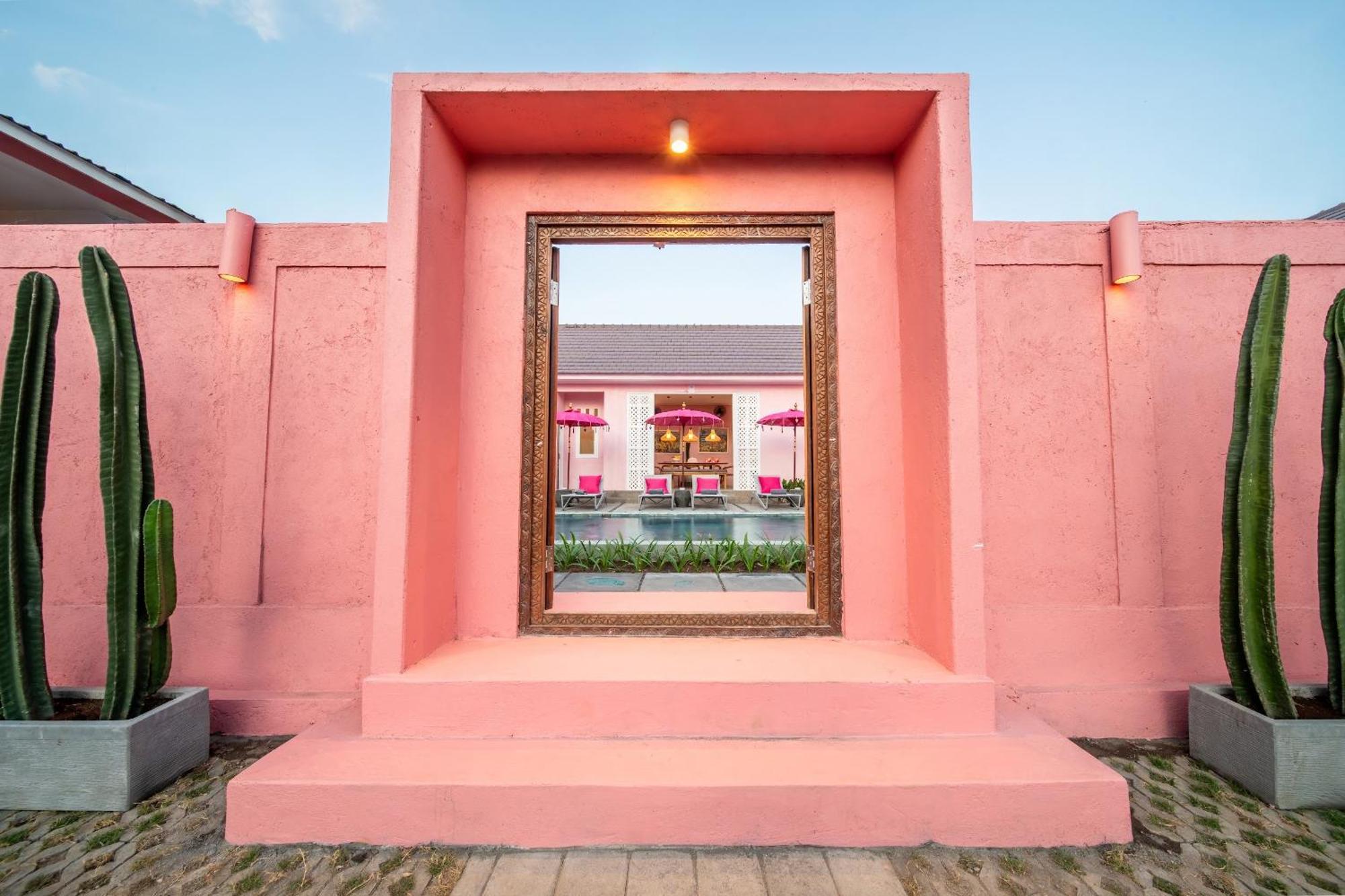 Pinkprivate Balangan - For Cool Adults Only Bed & Breakfast จิมบาราน ภายนอก รูปภาพ