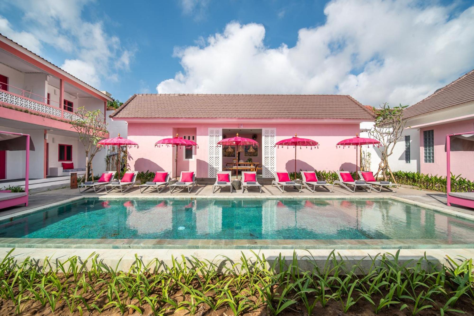 Pinkprivate Balangan - For Cool Adults Only Bed & Breakfast จิมบาราน ภายนอก รูปภาพ